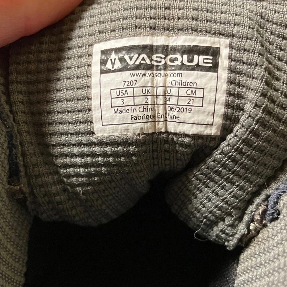 Vasque Breeze waterproof leather hiking boots big kids 3